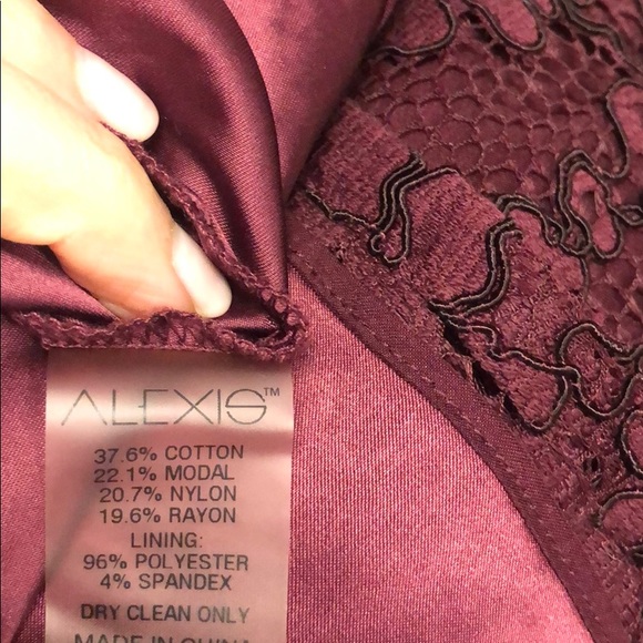 Gorgeous lace maroon and black top - Picture 5 of 6